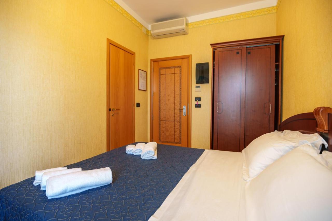 Hotel Rex ริมินี ภายนอก รูปภาพ