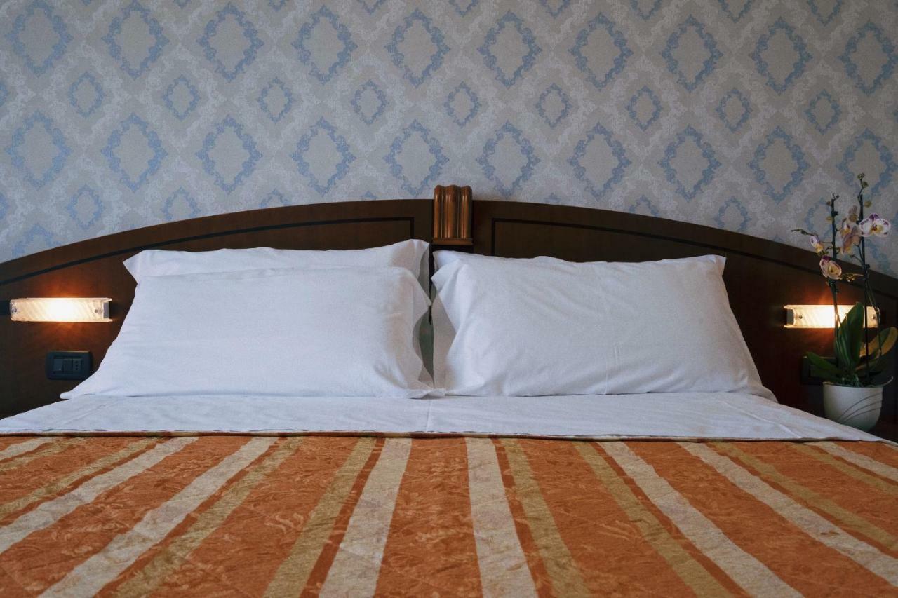 Hotel Rex ริมินี ภายนอก รูปภาพ